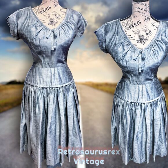 𝅺vintage 1950’s Old Hollywood Special Event Circle Skirt Blue Dress, Small - Picture 1 of 9